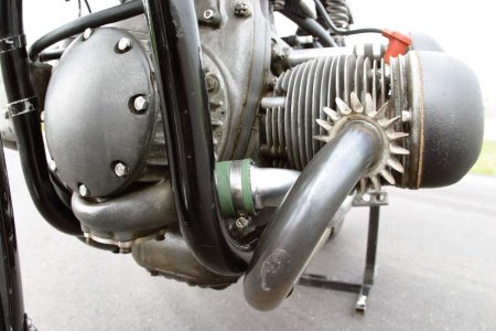 Built for Speed: BMW 255 Kompressor Engine Image